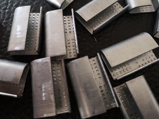 Yakalama Poliester PET Kemer Metal Dükkan Normal veya Elektroplated Yüzey 2000pcs/Case